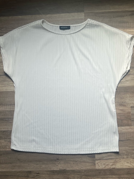 Tops - White Textured Ribbed Top - Lightweight Silky Knit
